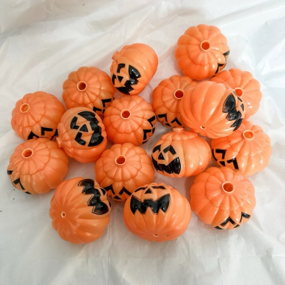 VTG‎ Plastic Blow Mold Style Stringlight Covers 